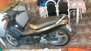 Vendo uma moto yamaha,  - Motos - Califórnia, Itaguaí | OLX