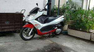 Pcx  muito nova,  - Motos - Maracanã, Rio de Janeiro | OLX