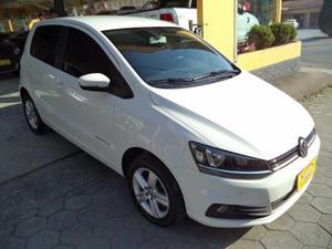 Volkswagen Fox 1.0 Mpi Comfortline (flex)  em Guabiruba