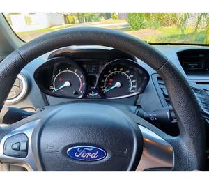Ford New Fiesta Hatch 1.6 SE 16V - Único dono