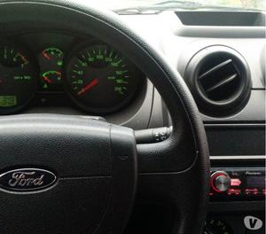 Vendo Ford Fiesta Flex  básico 4p