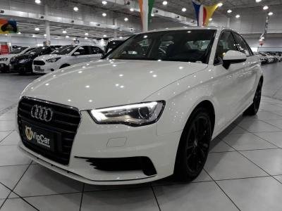 Audi A3 1.4 Tfsi Attraction 16v Gasolina 4p S-tronic  em