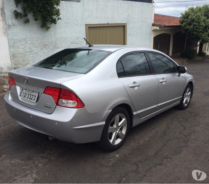 Honda Civic 1.8 Lxs Flex Automático