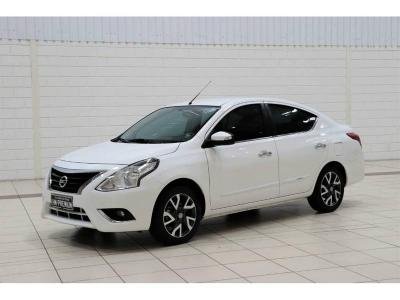 Nissan Versa v Flexstart Unique 4p Xtronic  em