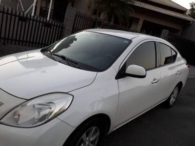 Nissan Versa v Flex Sl 4p Manual  em Blumenau R$