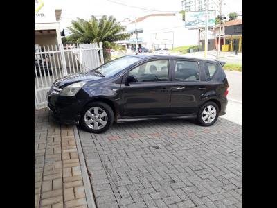 Nissan Livina 1.8 Sl 16v Flex 4p Automático  em Gaspar