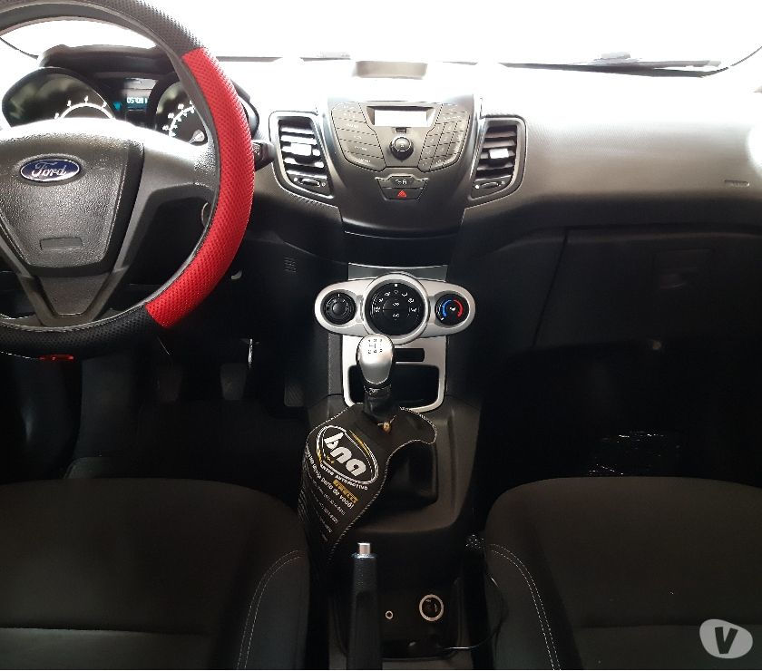 Vendo Ford New Fiesta 1.5 SE 