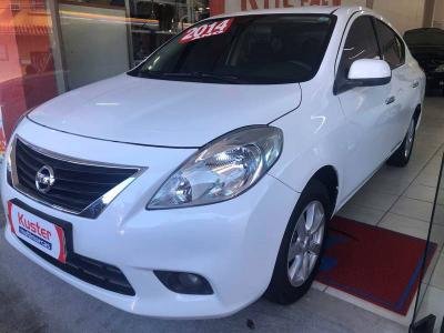 Nissan Versa v Flex Sl 4p Manual  em Blumenau R$