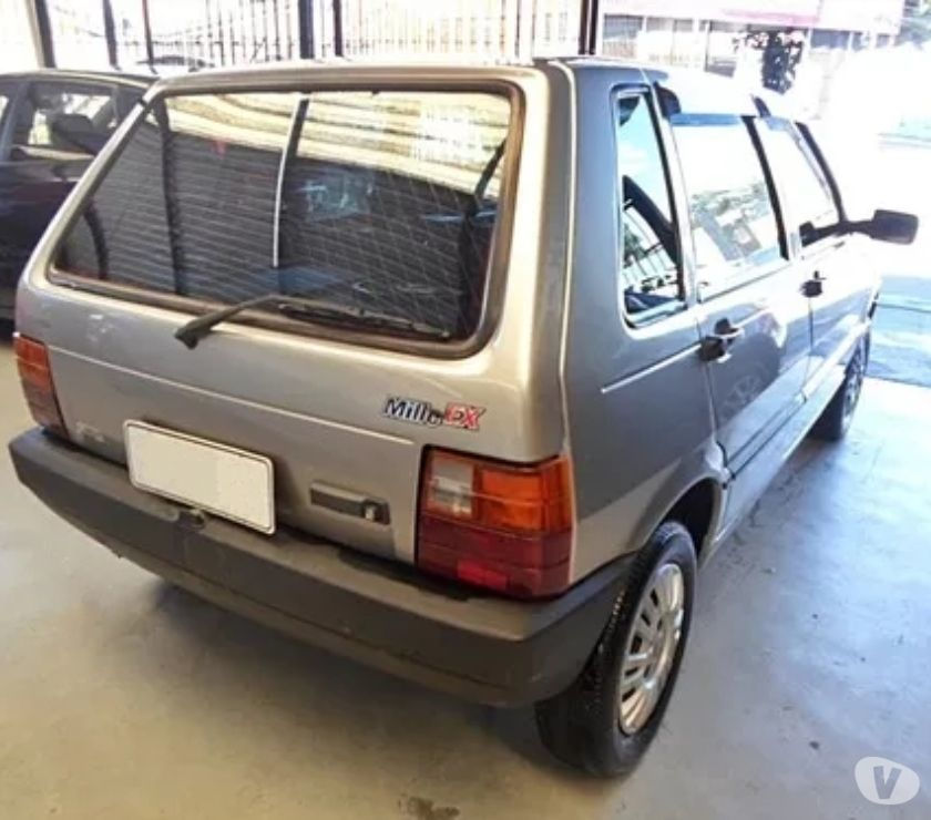 Fiat Uno Mille 1.0 8v 4p  - Ar condicionado