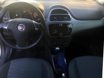 Fiat Punto 1.6 Essence 16v Flex 4p Manual  em Blumenau