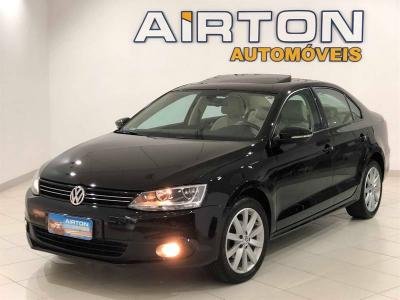 Volkswagen Jetta 2.0 Comfortline Flex 4p Tiptronic  em